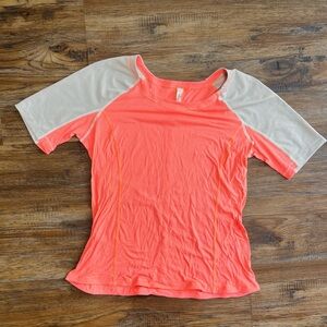 Lululemon Women’s Turn It Up Tee Short Sleeve Shirt in Pop Orange Dune Stripe 12